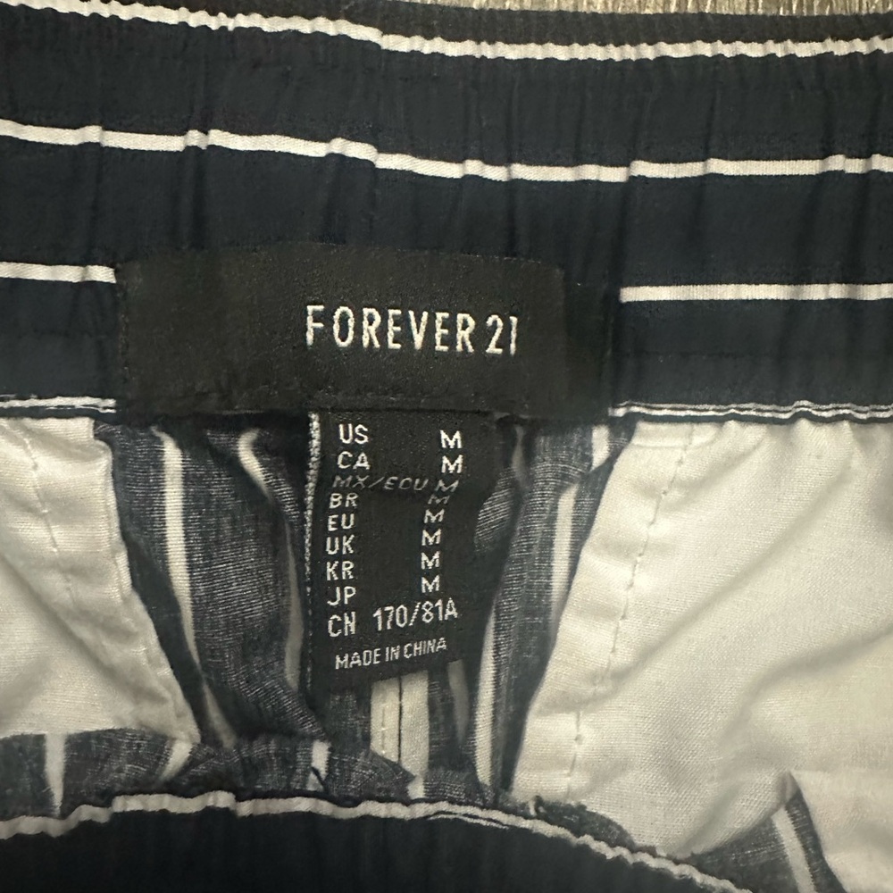 F21 Striped Pants - Picture 4 of 7